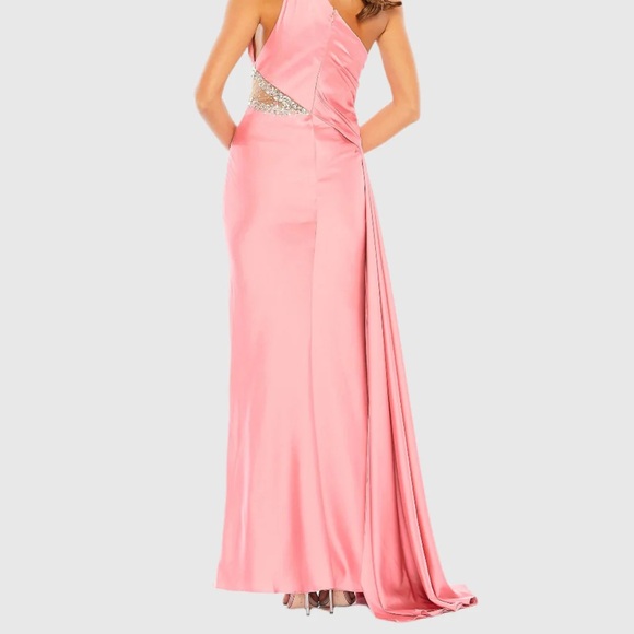 ✔️#65B BNWT MAC DUGGAL
One Shoulder Embellished Satin Gown #2210 - Picture 5 of 8